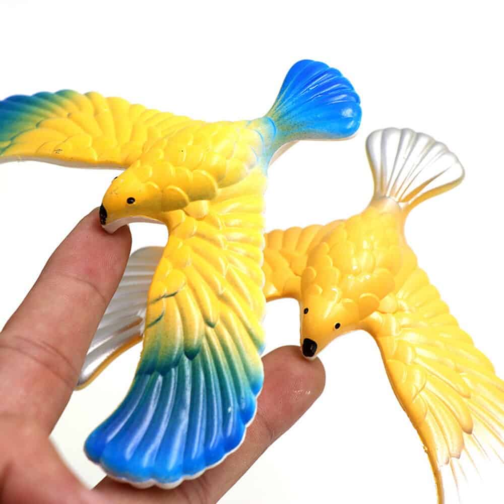 Amazing Balancing Eagle With Pyramid Stand Magic Bird Desk Kids Toy Fun Learn Toys For Children Funny gadgets Christmas Gift Top