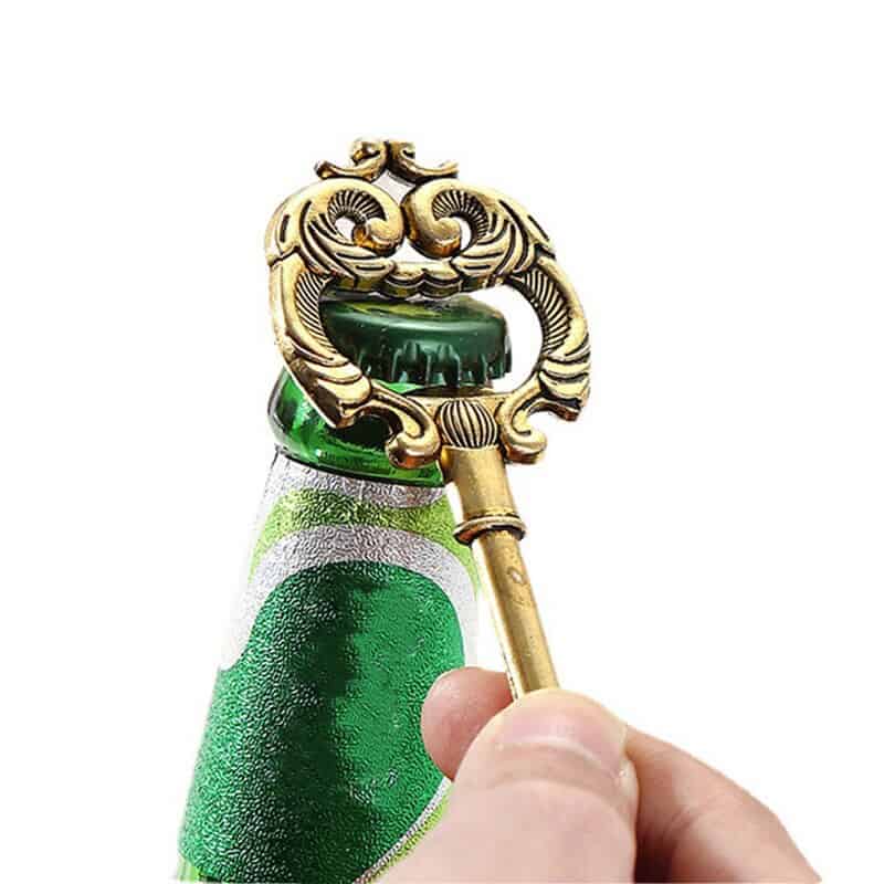 Portable Key Bottle Retro Metal Keychain Beer Opener Home Bar Tools Unique Creative Christmas Wedding Gifts Kitchen Accessories