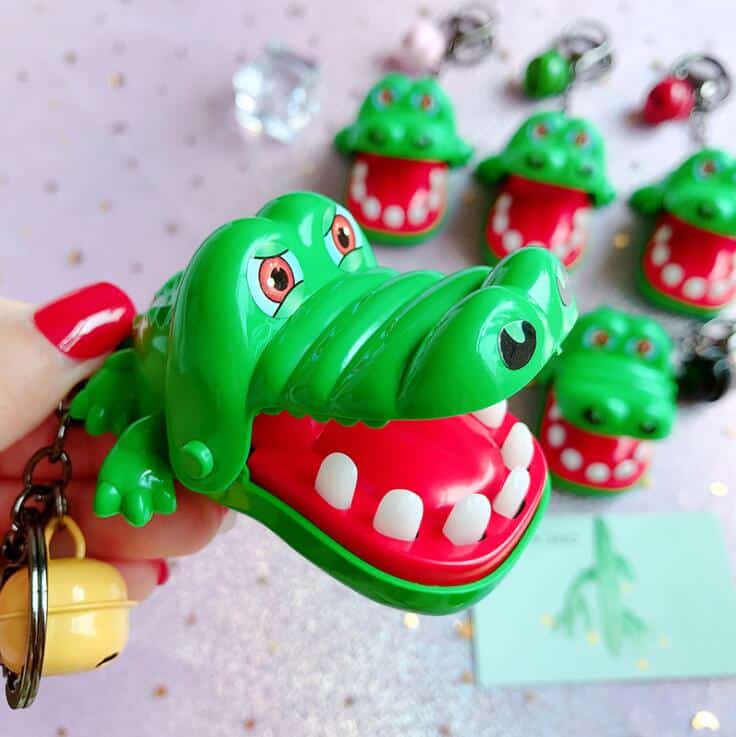 unique creative funny bite finger biting hand crocodile trick game keychain funny toy family joke toys for children Gags